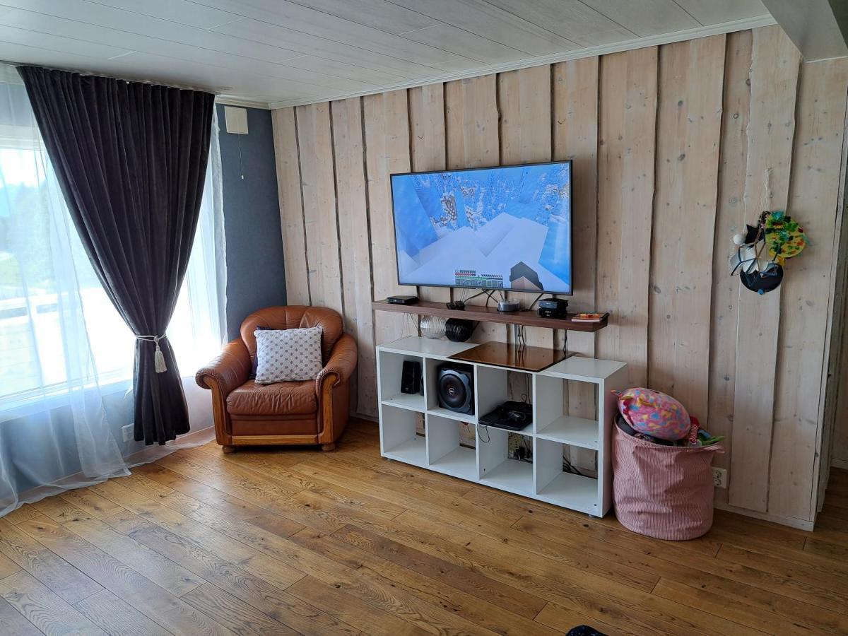 纳尔维克Nordmoveien 204 ,别墅 外观 照片